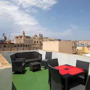  Holiday home Traditional & Modern Maltese Townhouse - Rooftop Terrace And Sea Views, Close To Birgu Waterfront
